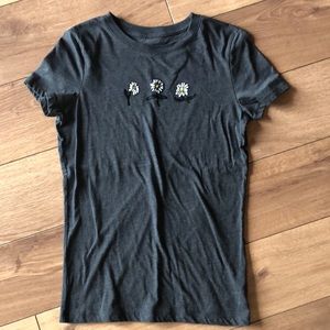 Aeropostale womens T-shirt. Size medium.